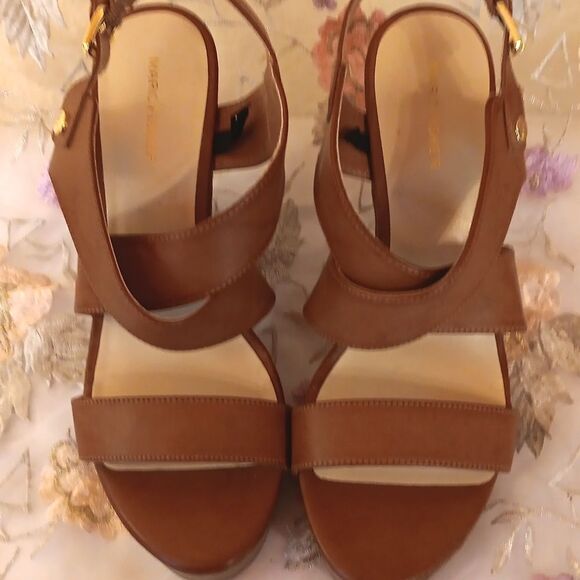 NEW. Marc Fisher Vegan Brown Wedge Sandals. Beachy. Coastal. Vegan. - Picture 4 of 11